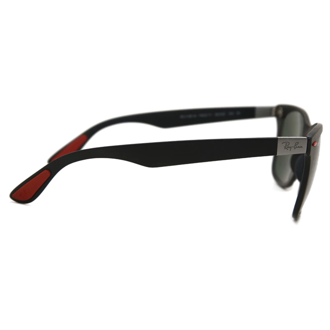Diseño Wayfarer clásico con acabado negro mate